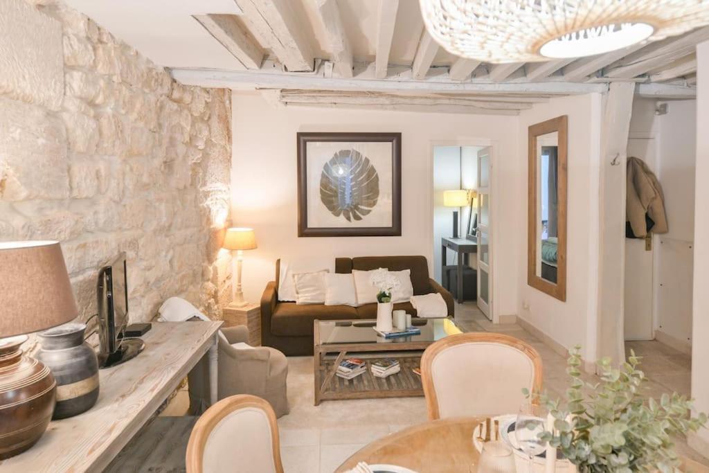 Cosy Appartement En Plein Marais Paris Luaran gambar